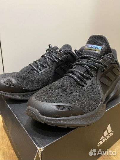 Кроссовки adidas