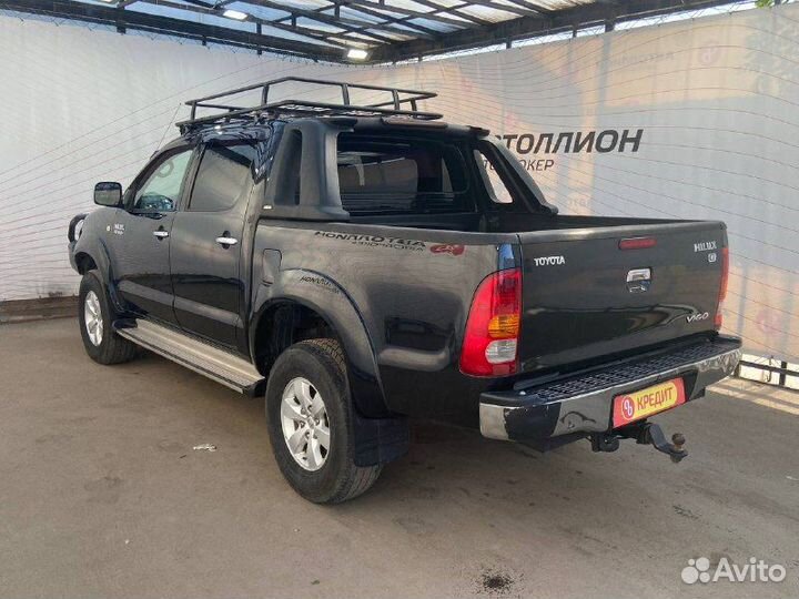 Toyota Hilux 3.0 AT, 2011, 245 000 км