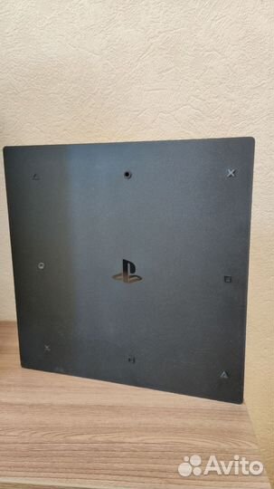 Sony PlayStation 4 Pro 1TB + 6 дисков