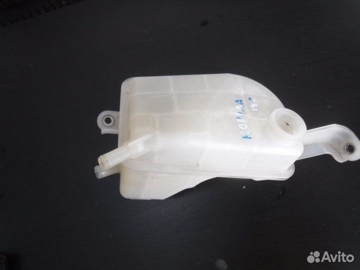 Бачок расширительный Toyota Corolla 151 1ZR 2011