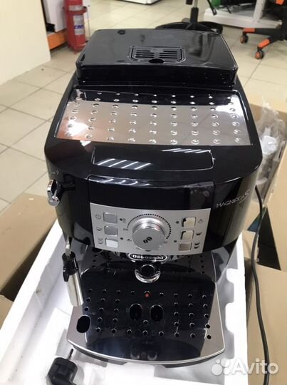 Кофемашина DeLonghi ecam 22.114.B Капучинато