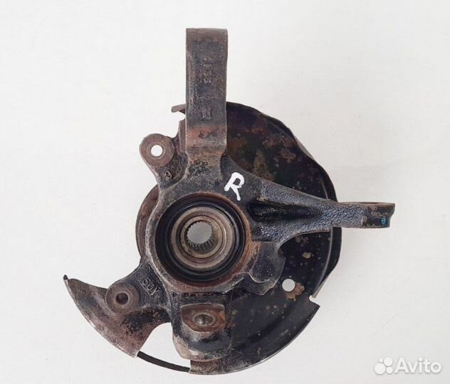 Кулак поворотный Nissan Sunny N14 передний правый