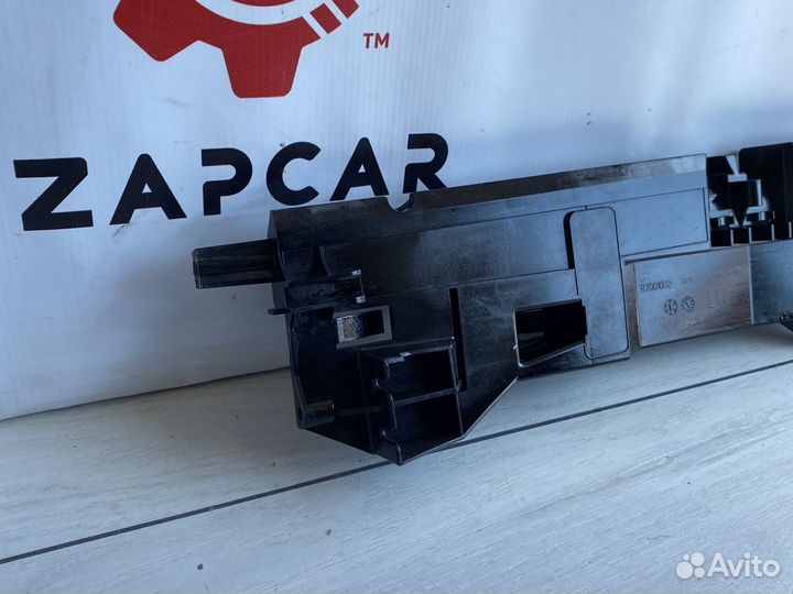 BMW X5 E70 Дефлектор радиатора