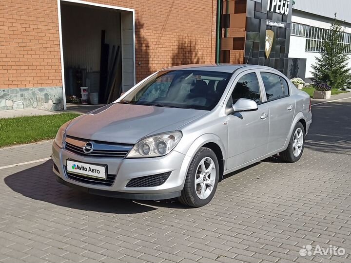 Opel Astra 1.8 AT, 2011, 129 000 км