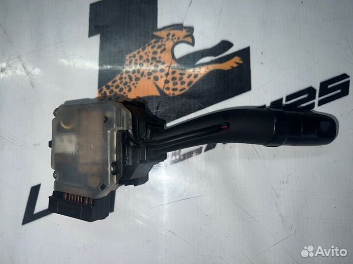 Подрулевой переключатель поворотников левый