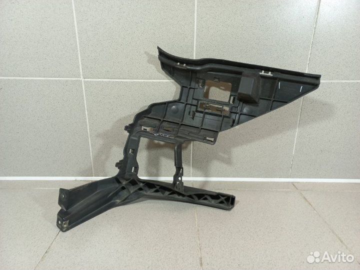 Кронштейн фары противотуманной левой Bmw 7-Series