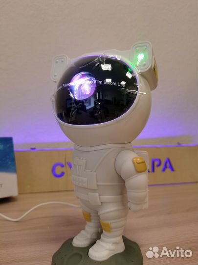 Новый проектор - ночник космонавт большой