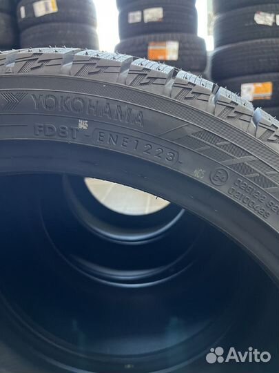 Yokohama Ice Guard IG60 245/40 R19 и 275/35 R19 100Q