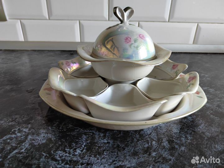 Менажница фарфоровая с перламутром Голландия