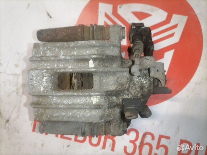 Суппорт задний левый Audi Tt 8N AUQ 2002