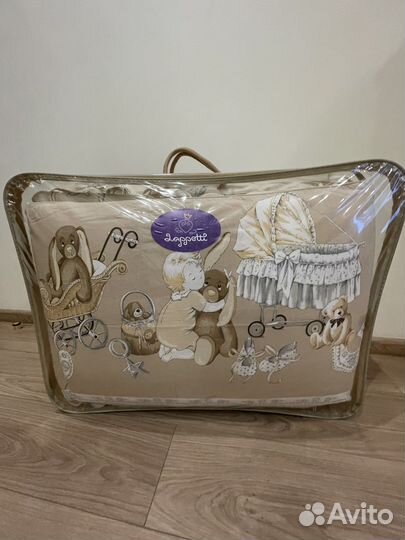 Кмплект белья в детскаую кроватку 2 шт