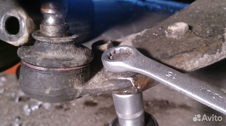 Замена шаровой VW Touareg 2010-2014