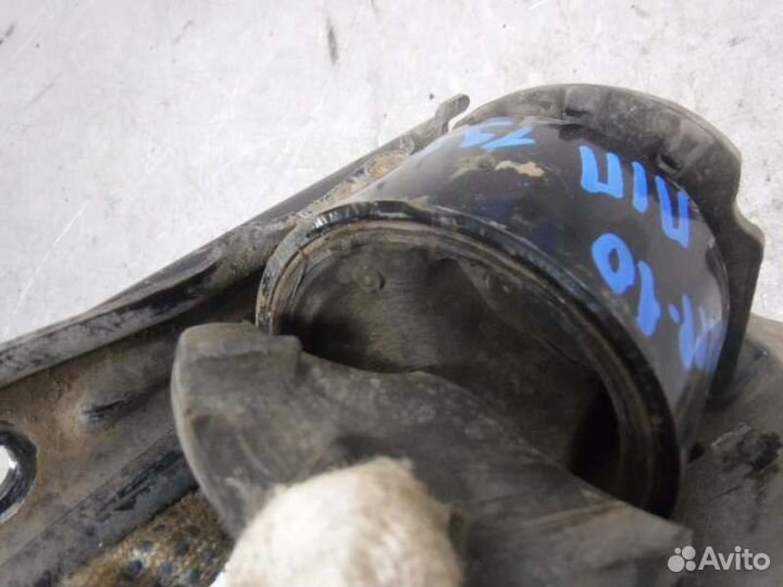 Опора двигателя прав передняя правая Mitsubishi