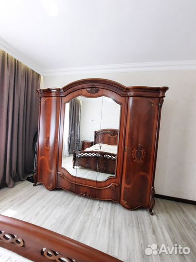 Спальный гарнитур евро