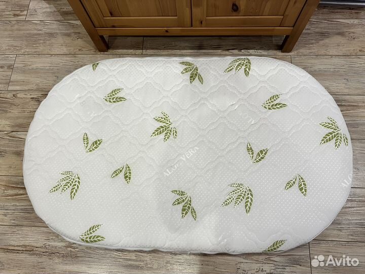 Матрас для овальной кроватки