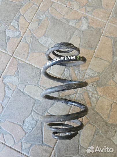 Задняя пружина Renault Trafic / Opel Vivaro