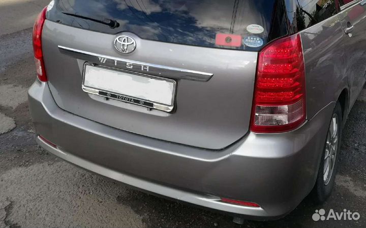 Бампер задний на Toyota wish