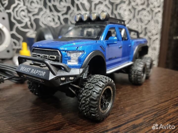 Модель Ford F-250 Raptor