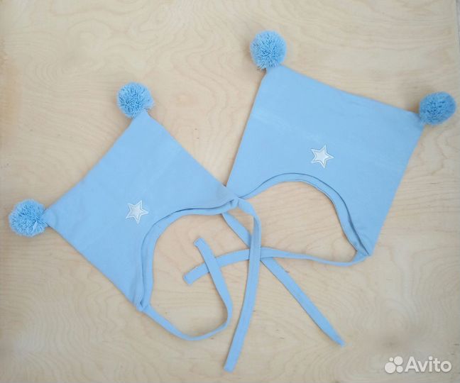 Новые шапочки с помпонами