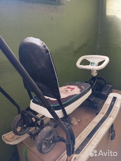 Детский снегокат с ручкой и колесами