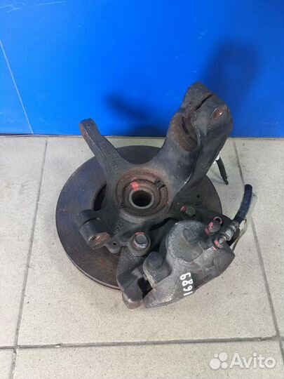 Цапфа кулак поворотный передний левый Mazda3 BK