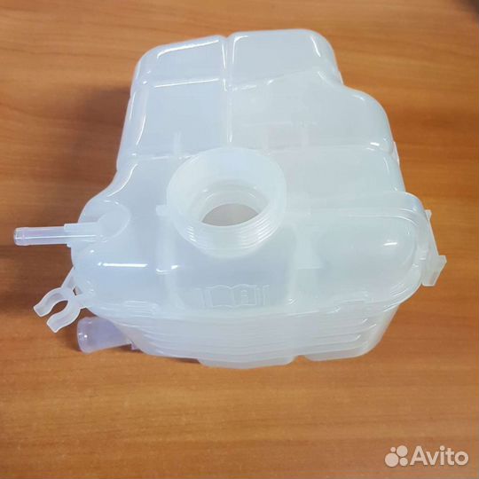Бачок расширительный Chevrolet Cruze, Opel Astra J