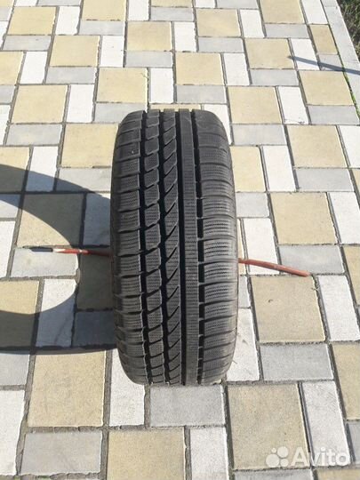 Hankook Icebear W300 205/45 R16 87H