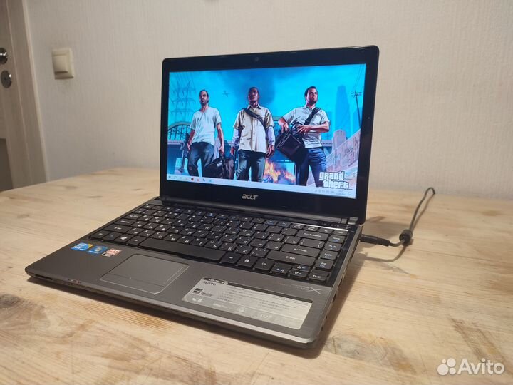 Компактный ноутбук acer