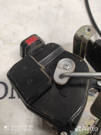 Замок двери передней правой Kia Rio 2 2005-2011