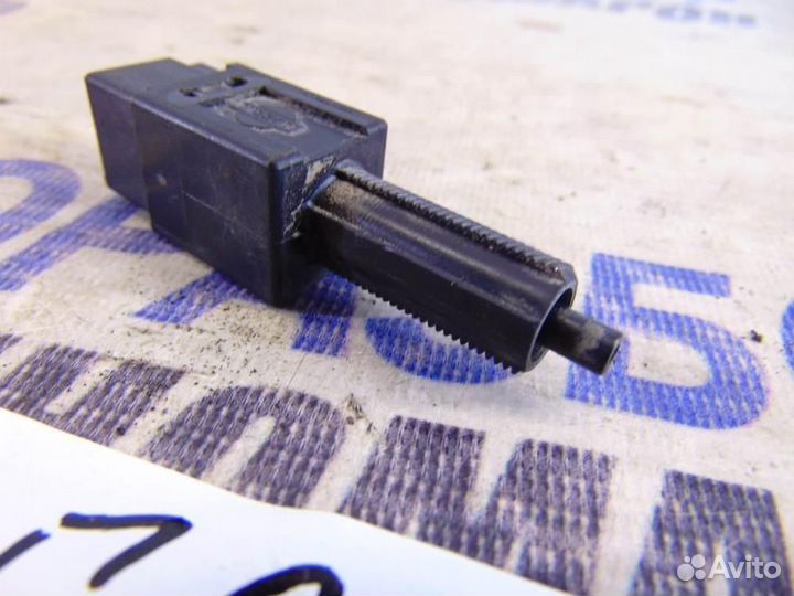 Датчик включения стопсигнала для Nissan Primera 3