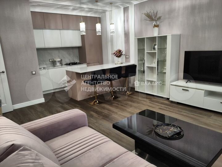 2-к. квартира, 82 м², 2/10 эт.