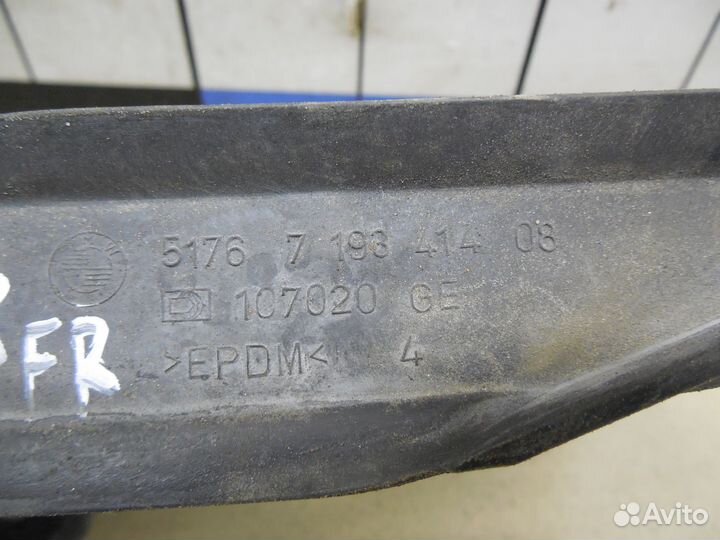 Уплотнитель капота 5-serie GT F07 2009-2016