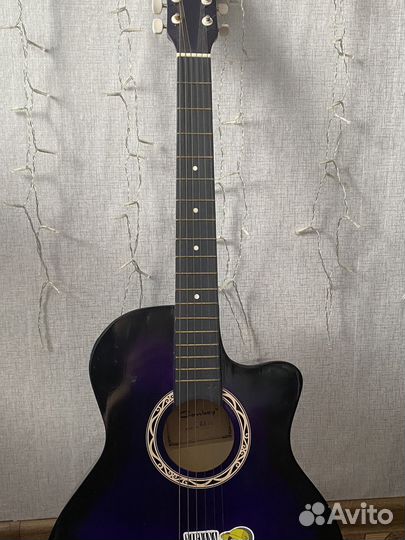 Акустическая гитара