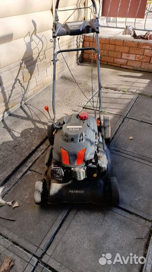 Газонокосилка бензиновая самоходная бу
