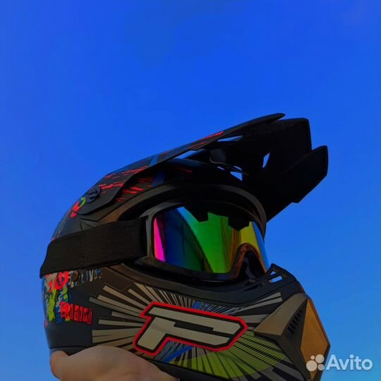 Кроссовый шлем