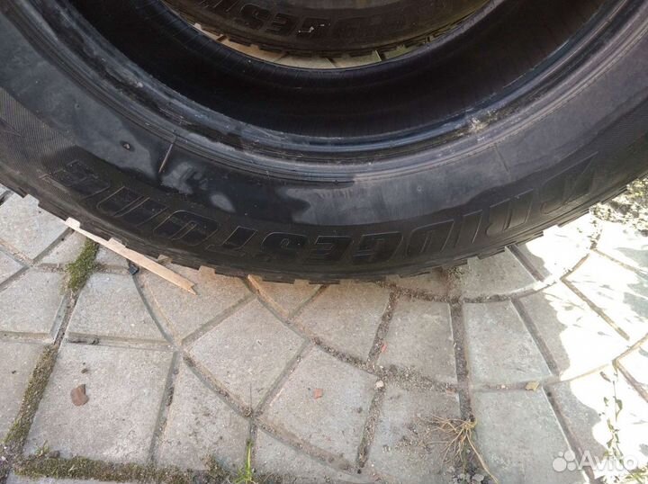 Bridgestone Ice Cruiser 5000 215/65 R16