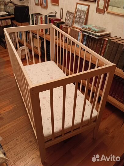 Детская кровать с матрасом