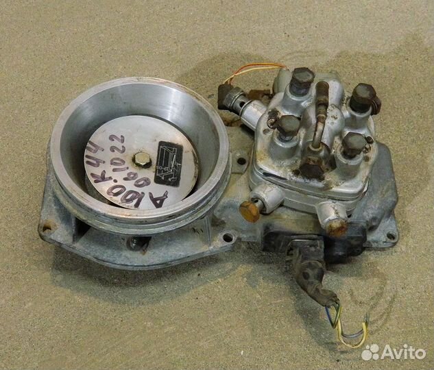 Инжектор Audi A100 C3 (0438101005)