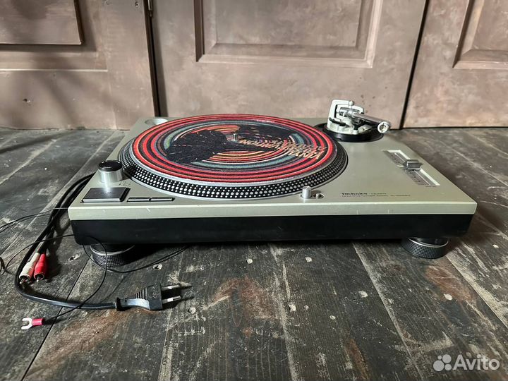 Проигрыватель винила Technics SL-1200MK2