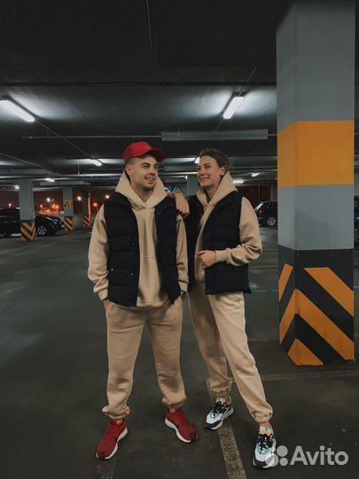 Костюм спортивный