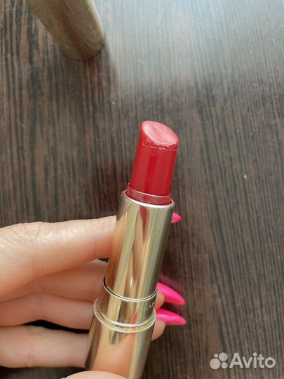 Clarins помада 754 joly rouge