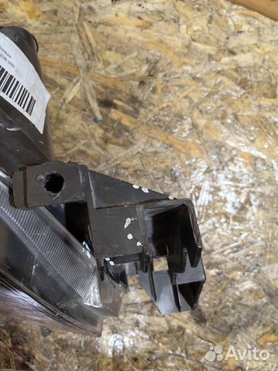 Фара правая Ксенон Мазда 3 BK седан до рестайлинг