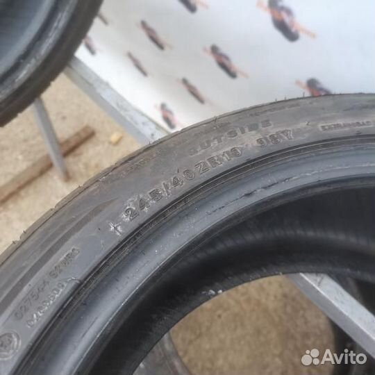 Tracmax X-Privilo RS01+ 245/40 R19