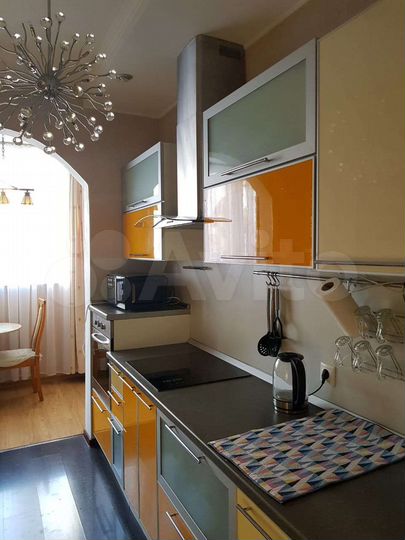 3-к. квартира, 90 м², 3/17 эт.