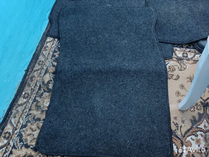 Автомобильные коврики комплект