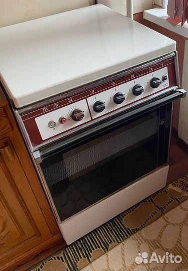 Продам газовую плиту бу