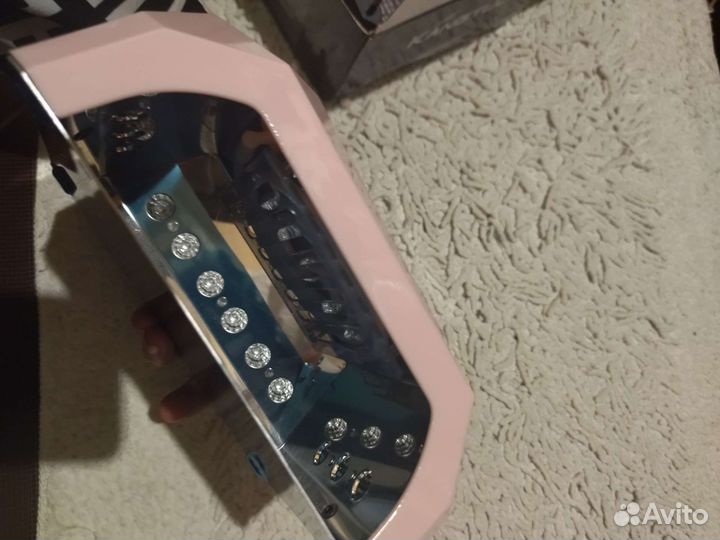 Лампа для ногтей