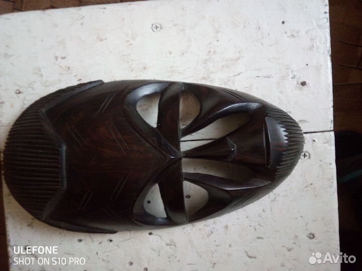 Маска, напольная пепельница из черного дерева