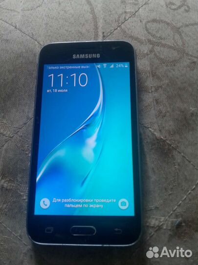 Телефон Samsung 2016 8 Гб