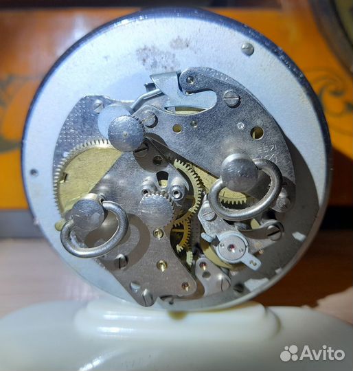 Часы будильник Дружба